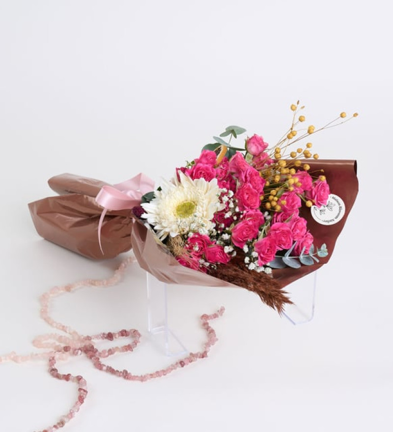 Koyu ve Açık Kahve Bukette Pembe Çardak Güller